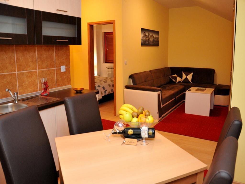Hotel Arizona Sarajevo Lukavica Rum bild