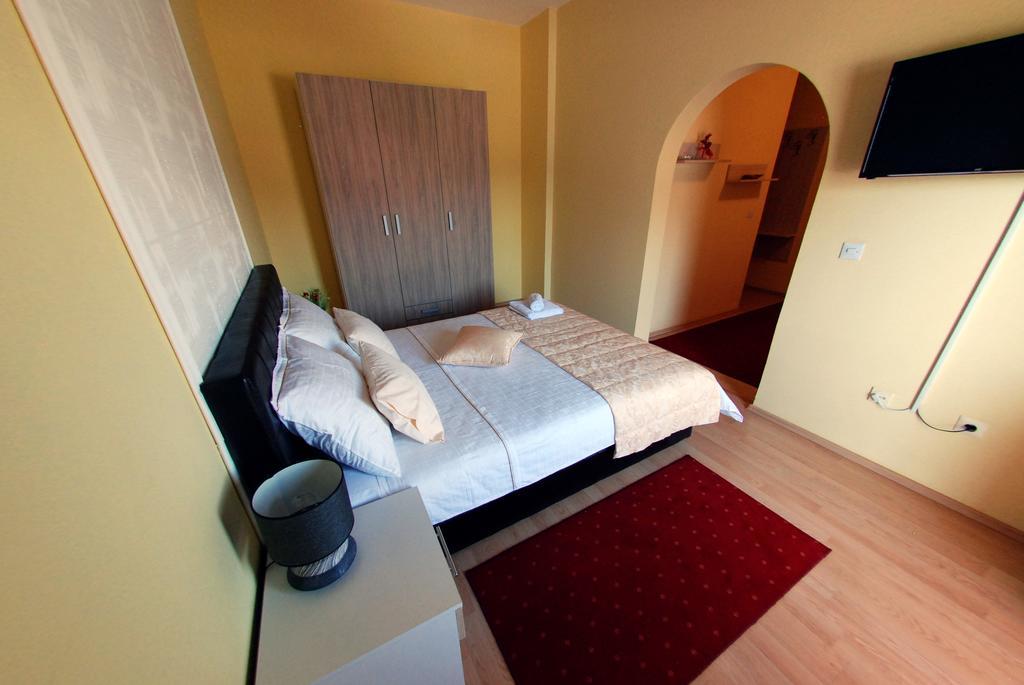 Hotel Arizona Sarajevo Lukavica Exteriör bild