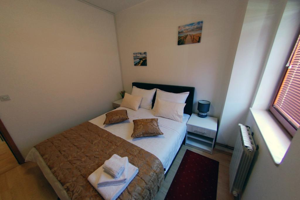 Hotel Arizona Sarajevo Lukavica Exteriör bild