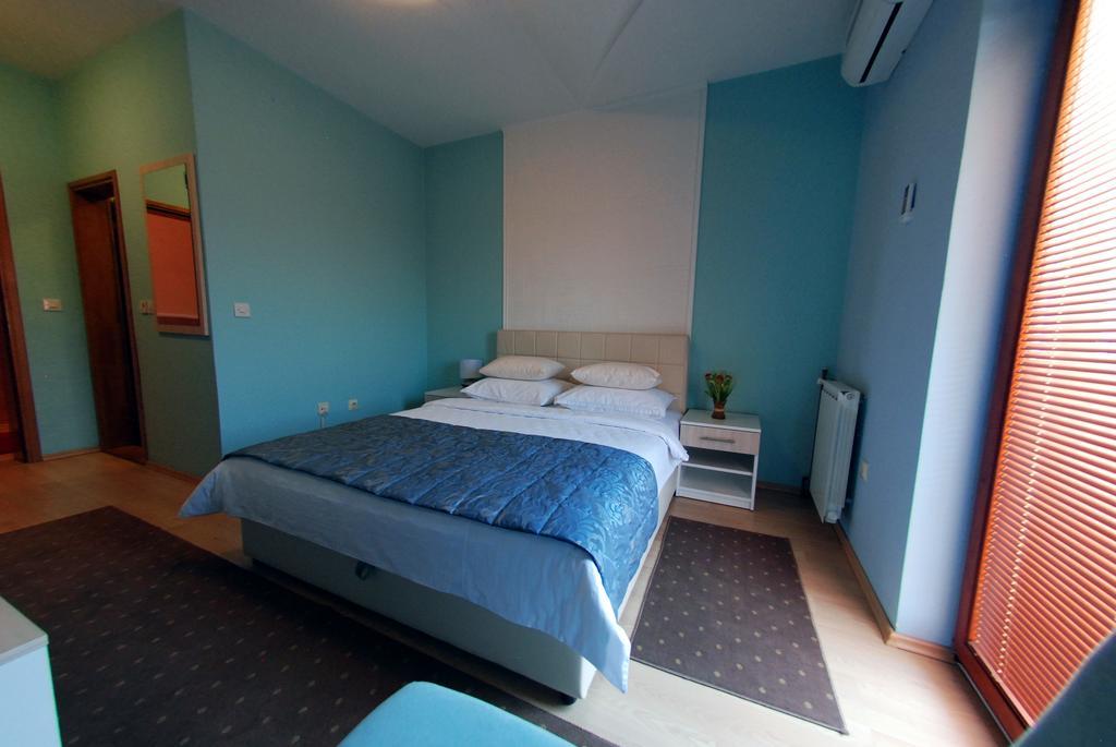 Hotel Arizona Sarajevo Lukavica Exteriör bild
